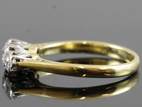 GRACEFUL EDWARDIAN TRILOGY DIAMOND 18 CARAT GOLD RING