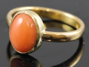 CHARMING EDWARDIAN CORAL SOLITAIRE 18 CARAT GOLD RING