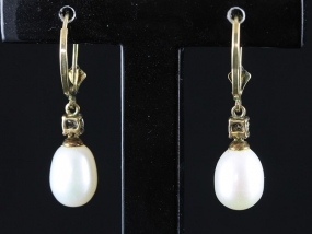 ELEGANT NATURAL PEARL AND DIAMOND 9 CARAT GOLD EARRINGS