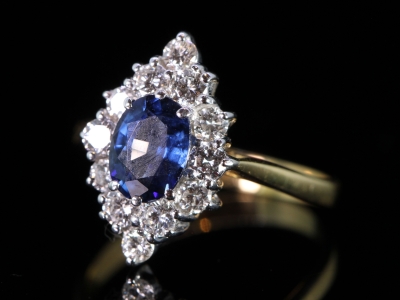 Vintage Sapphire and Diamond 18ct Gold Cluster Ring