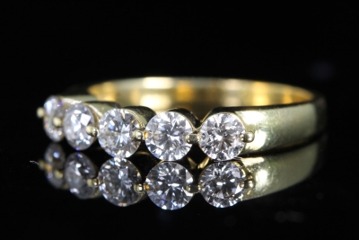 Vintage Diamond 18ct Gold Five-Stone Band Ring