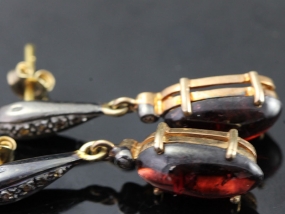 STYLISH VINTAGE CABOCHON GARNET AND DIAMOND EARRINGS