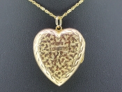  STUNNING EDWARDIAN 9 CARAT GOLD HEART LOCKET