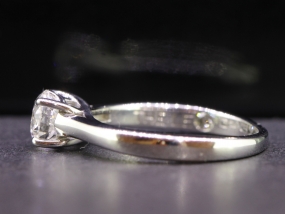 BEAUTIFUL LEO DIAMOND SOLITAIRE PLATINUM RING