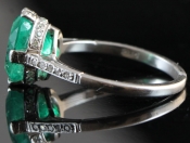  MAGNIFICENT COLUMBIAN EMERALD AND DIAMOND ART DECO PLATINUM RING