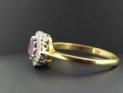 BEAUTIFUL RUBY AND DIAMOND CLUSTER 18 CARAT GOLD RING