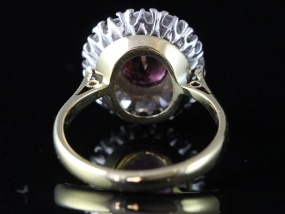 EXTRODINARY THAI RUBY AND DIAMOND 18 CARAT GOLD CLUSTER RING