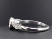 CAPTIVATING DIAMOND SOLITAIRE PLATINUM RING