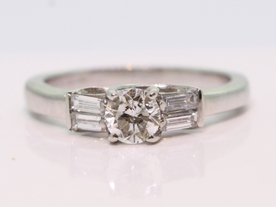 Vintage Diamond Solitaire 0.50ct Diamond 18ct Gold Ring