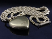 BEAUTIFUL EDWARDIAN DIAMOND 15 CARAT LOCKET AND CHAIN