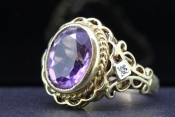 MAGNIFICENT AMETHYST AND DIAMOND 18 CARAT RING