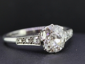  BREATHTAKING ART DECO DIAMOND PLATINUM ENGAGEMENT RING