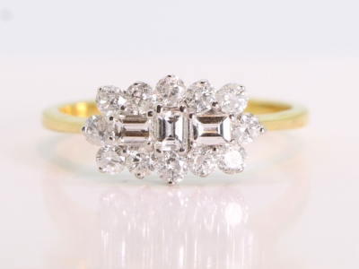 Vintage Diamond 18ct Gold Cluster Ring