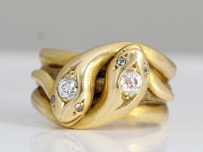 CHARMING EDWARDIAN 18 CARAT GOLD ANTIQUE DIAMOND SNAKE RING