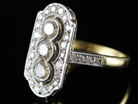 STUNNING ART DECO INSPIRED CHAMPAGNE DIAMOND 18 CARAT GOLD RING