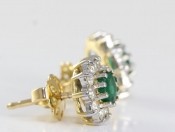  FABULOUS EMERALD AND DIAMOND 18 CARAT GOLD STUD  EARRINGS