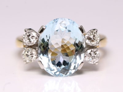 Vintage 4ct Aquamarine and Diamond 18ct Gold Ring