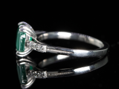 Vintage Colombian Emerald and Diamond Platinum Ring 