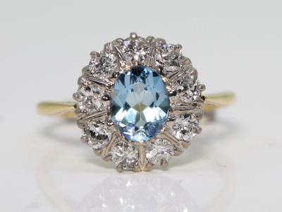 Art Deco Aquamarine and Diamond 18ct Gold Cluster Ring