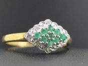 BEAUTIFUL EMERALD AND DIAMOND 9 CARAT GOLD RING