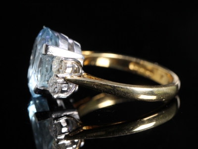 Vintage 4ct Aquamarine and Diamond 18ct Gold Ring