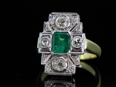 COLOMBIAN EMERALD AND DIAMOND 18 CARAT GOLD ART DECO INSPIRED RING
