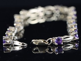 BEAUTIFUL AMETHYST BRACELET HANDCRAFTED IN SOLID 9 CARAT GOLD