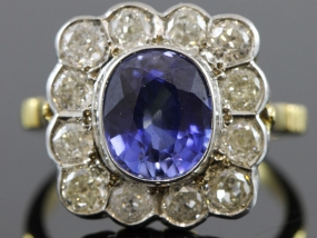 MAJESTIC SAPPHIRE AND DIAMOND 18 CARAT GOLD CLUSTER RING