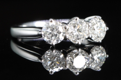  Vintage Diamond 18ct Gold Trilogy Ring