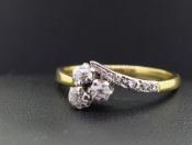 BEAUTIFUL EDWARDIAN DIAMOND CLOVER TRILOGY 18 CARAT GOLD RING
