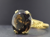 BEAUTIFUL VINTAGE SMOKEY QUARTZ 18 CARAT GOLD COCKTAIL RING