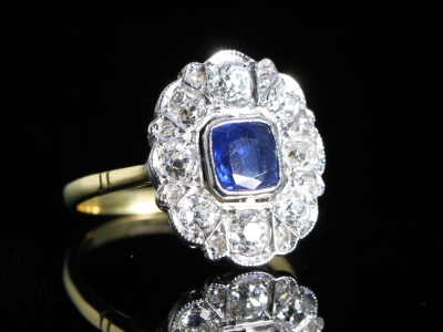 Vintage Sapphire and Diamond 18ct Gold Cluster Ring