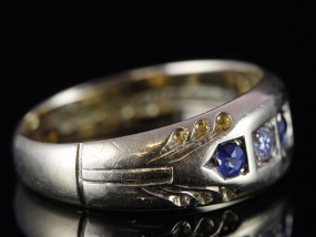 GORGEOUS EDWARDIAN SAPPHIRE AND DIAMOND 18 CARAT GOLD RING