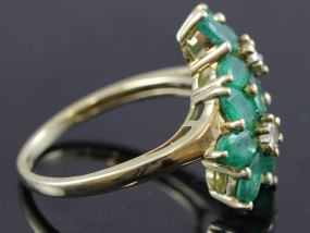 GLORIOUS EMERALD AND DIAMOND 9 CARAT GOLD RING		