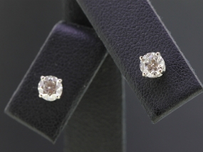 ELEGANT DIAMOND SOLITAIRE STUD 18 CARAT GOLD EARRINGS