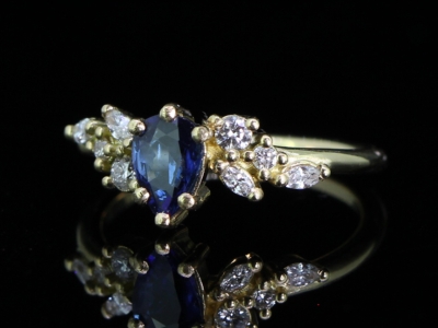 Beautiful Sapphire and Diamond 18 Carat Gold Floral Ring
