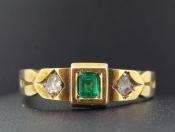 BEAUTIFUL VICTORIAN EMERALD AND DIAMOND 15 CARAT RING DATES 1848