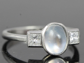  ELEGANT MOONSTONE AND DIAMOND PLATINUM RING