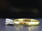 BEAUTIFUL DIAMOND SOLITAIRE 18 CARAT GOLD RING