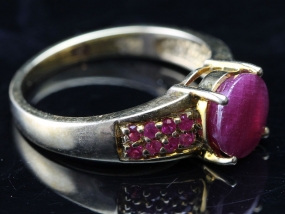  WONDERFUL RUBY SOLITAIRE 9 CARAT GOLD RING