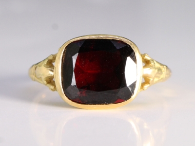 Edwardian Garnet 18ct Gold Ring