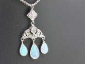  GORGEOUS OPAL AND DIAMOND PENDANT AND CHAIN