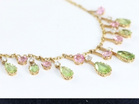 LOVELY SUFFRAGETTE PERIDOT PINK TOPAZ DIAMOND PEARL AND PERIDOT 15 CARAT GOLD NECKLACE