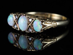 GORGEOUS INSPIRED VICTORIAN ANTIQUE OPAL AND DIAMOND 9 CARAT RING 