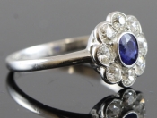 BEAUTIFUL EDWARDIAN SAPPHIRE AND DIAMOND DAISY PLATINUM RING