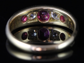 BEAUTIFUL EDWARDIAN BURMESE RUBY AND DIAMOND 18 CARAT GOLD RING