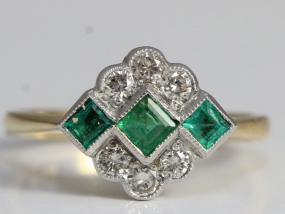  FABULOUS UNIQUE EMERALD AND DIAMOND 18 CARAT GOLD ART DECO INSPIRED RING