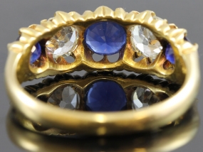 FABULOUS SAPPHIRE AND DIAMOND 18 CARAT GOLD GYPSY RING