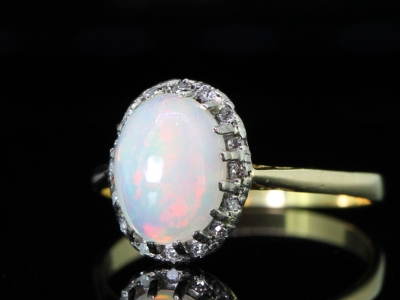 WONDERFUL VINTAGE OPAL AND DIAMOND CLUSTER 18 CARAT GOLD RING