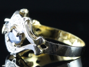 AMAZING SAPPHIRE AND DIAMOND DOUBLE HEART 9 CARAT GOLD RING